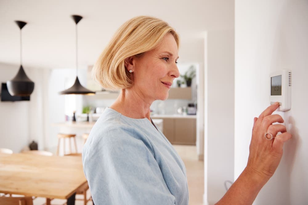 What Temperature Should I Set My Heat to During the Winter?
